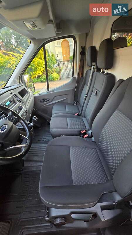 Вантажний фургон Ford Transit 2019 в Києві