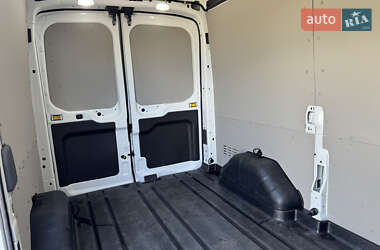 Грузовой фургон Ford Transit 2021 в 