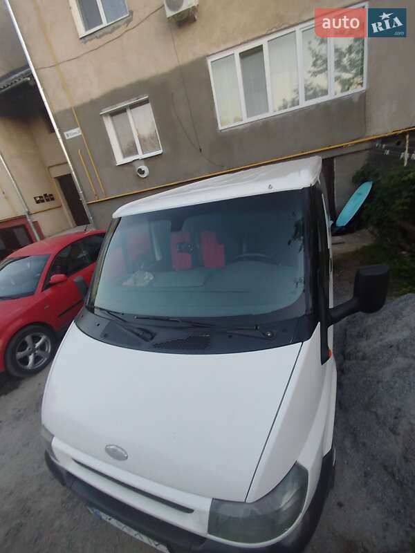Грузопассажирский фургон Ford Transit 2004 в Дубно