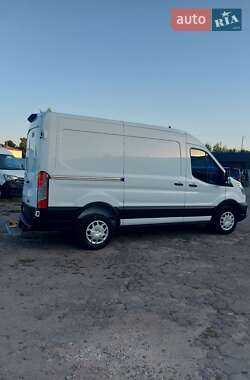 Грузовой фургон Ford Transit 2020 в 