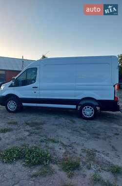 Грузовой фургон Ford Transit 2020 в 