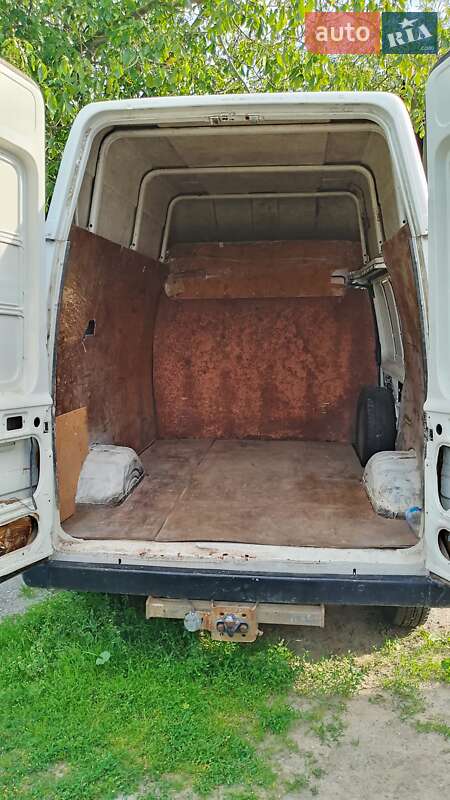 Грузовой фургон Ford Transit 1989 в Ровно