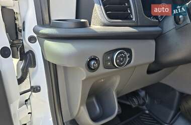 Вантажний фургон Ford Transit 2019 в 