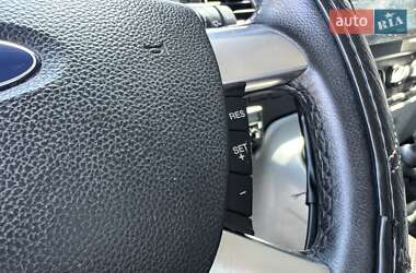 Минивэн Ford Transit 2013 в 