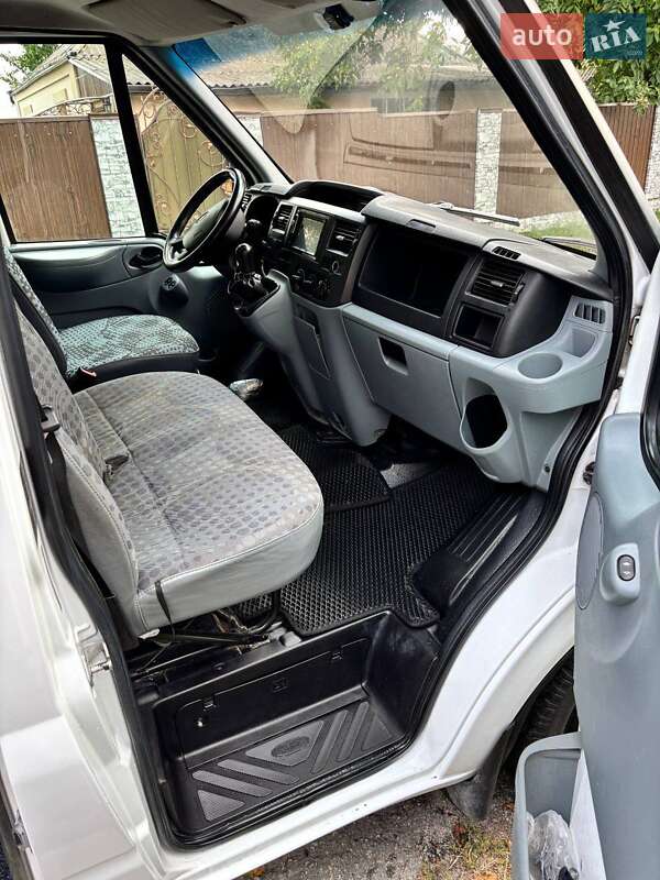 Вантажопасажирський фургон Ford Transit 2008 в Таращі