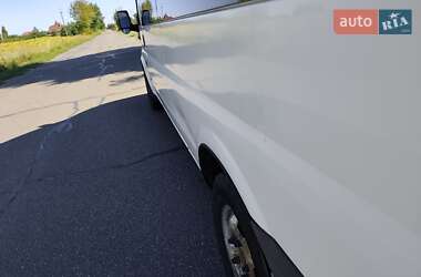Грузопассажирский фургон Ford Transit 2006 в 