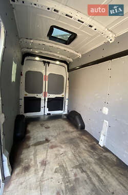 Вантажний фургон Ford Transit 2014 в 