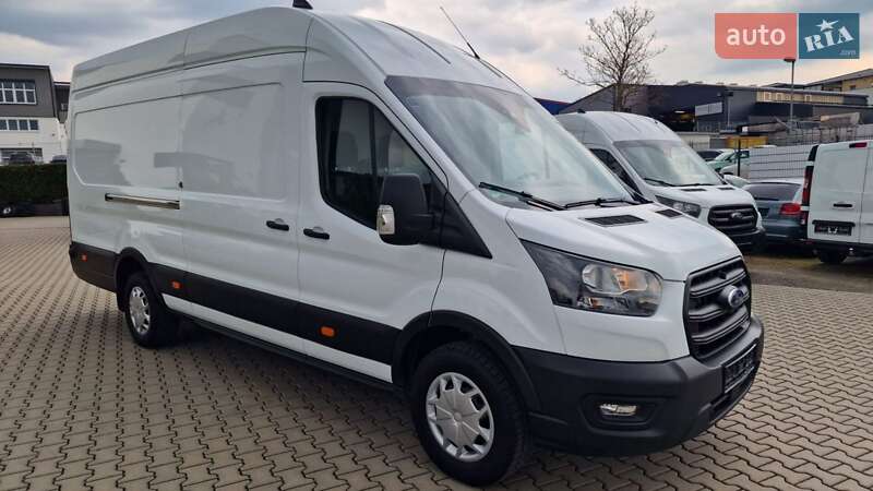 Ford Transit 2023