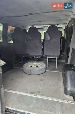 Грузопассажирский фургон Ford Transit 2002 в 