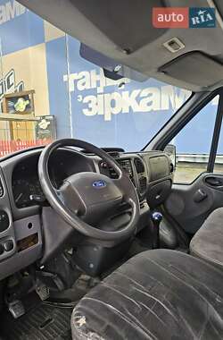 Грузопассажирский фургон Ford Transit 2002 в 