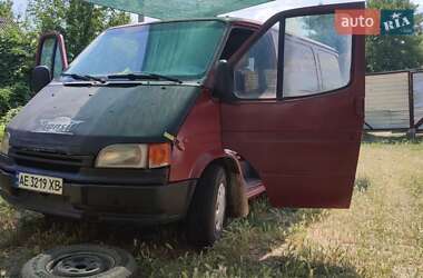 Грузовой фургон Ford Transit 1996 в 