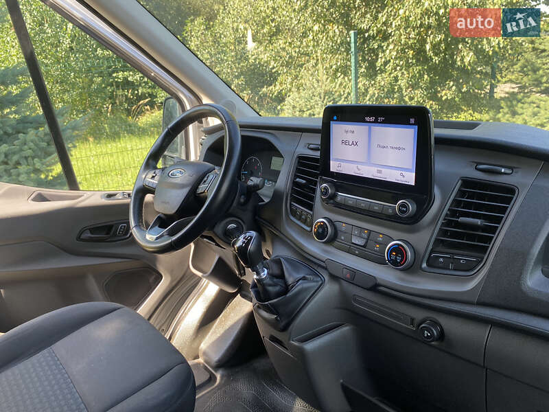 Грузовой фургон Ford Transit 2021 в Ирпене