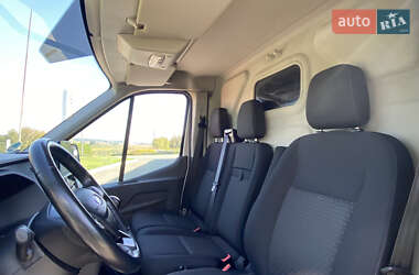 Вантажний фургон Ford Transit 2021 в 