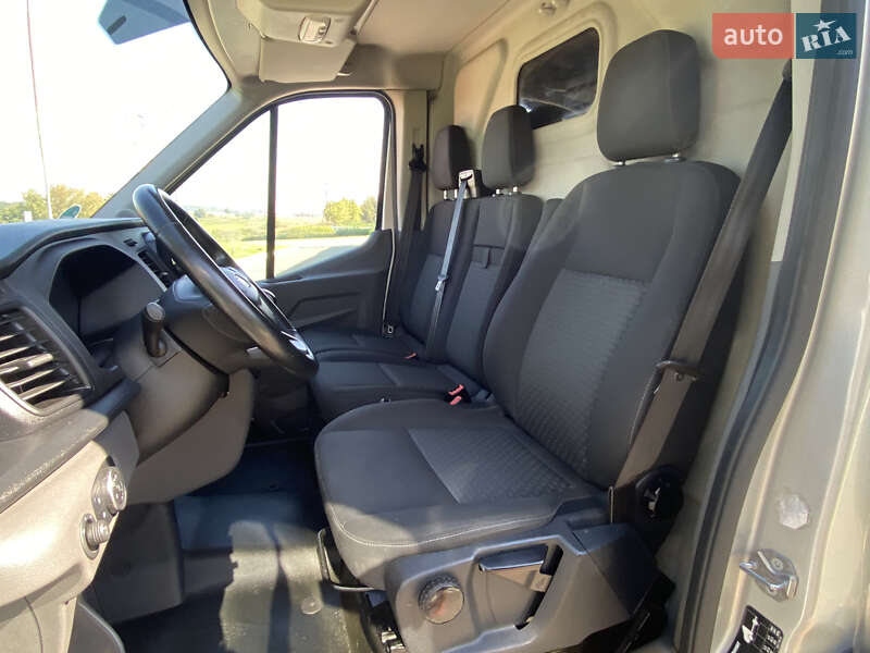 Грузовой фургон Ford Transit 2021 в Ирпене