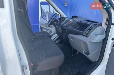 Грузовой фургон Ford Transit 2018 в  фото 25 Грузовой фургон Ford Transit 2018 в