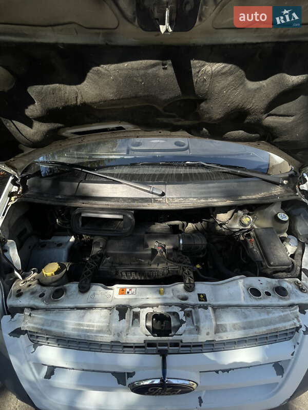 Грузовой фургон Ford Transit 2013 в Киеве фото 2 Грузовой фургон Ford Transit 2013 в Киеве