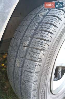 Грузовой фургон Ford Transit 2004 в 