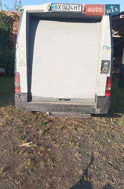 Грузовой фургон Ford Transit 2004 в 