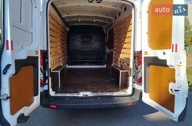 Грузовой фургон Ford Transit 2019 в 