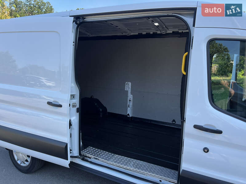 Грузовой фургон Ford Transit 2019 в Киеве