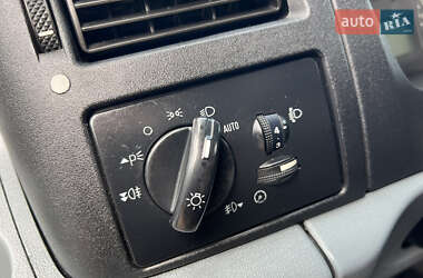 Микроавтобус Ford Transit 2006 в 