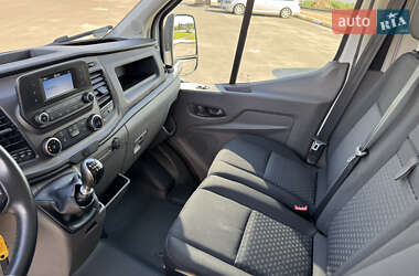 Вантажний фургон Ford Transit 2021 в 