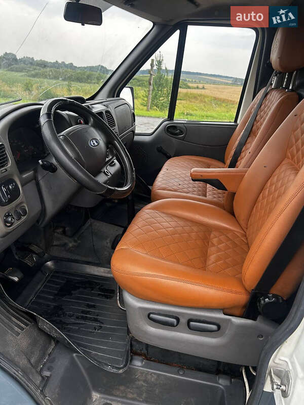 Вантажний фургон Ford Transit 2004 в Вишневому фото 8 Вантажний фургон Ford Transit 2004 в Вишневому