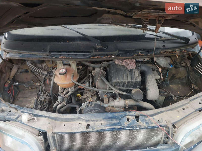 Грузовой фургон Ford Transit 1998 в Буче