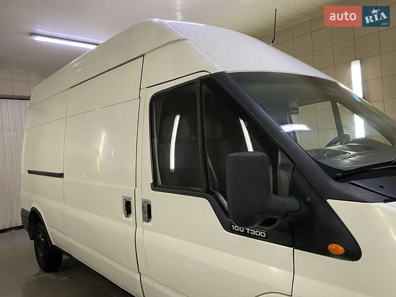 Вантажний фургон Ford Transit 2006 в Умані