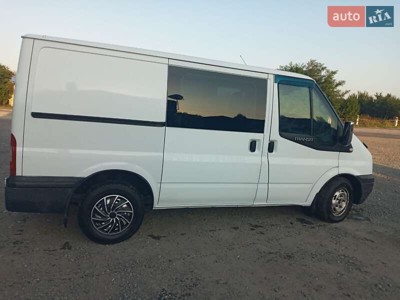 Грузопассажирский фургон Ford Transit 2012 в Кременце