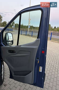 Вантажний фургон Ford Transit 2018 в 