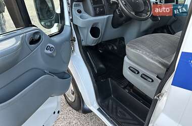 Вантажний фургон Ford Transit 2006 в 