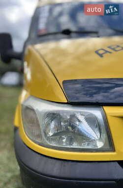 Грузопассажирский фургон Ford Transit 2002 в 