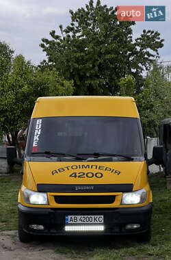 Грузопассажирский фургон Ford Transit 2002 в 