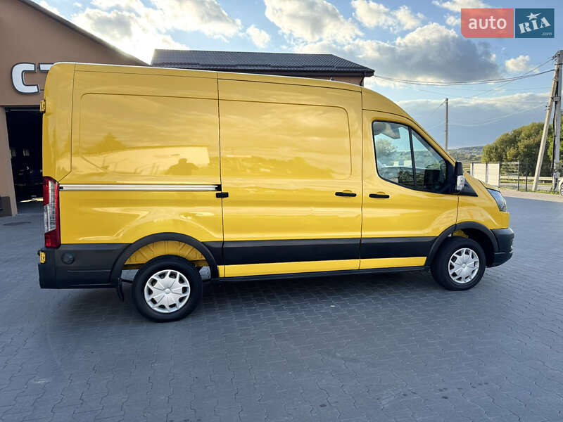 Грузовой фургон Ford Transit 2021 в Ирпене