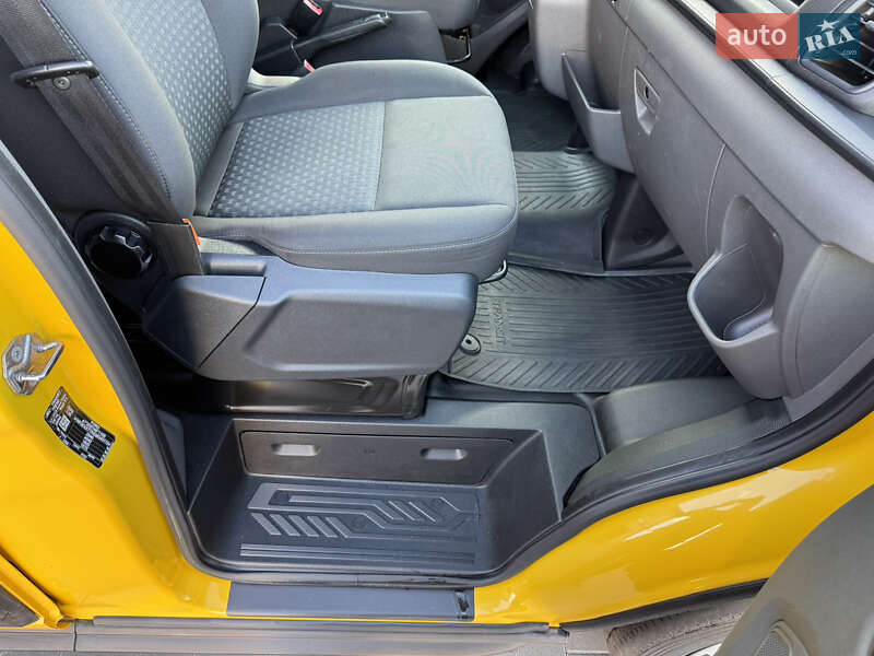 Грузовой фургон Ford Transit 2021 в Ирпене