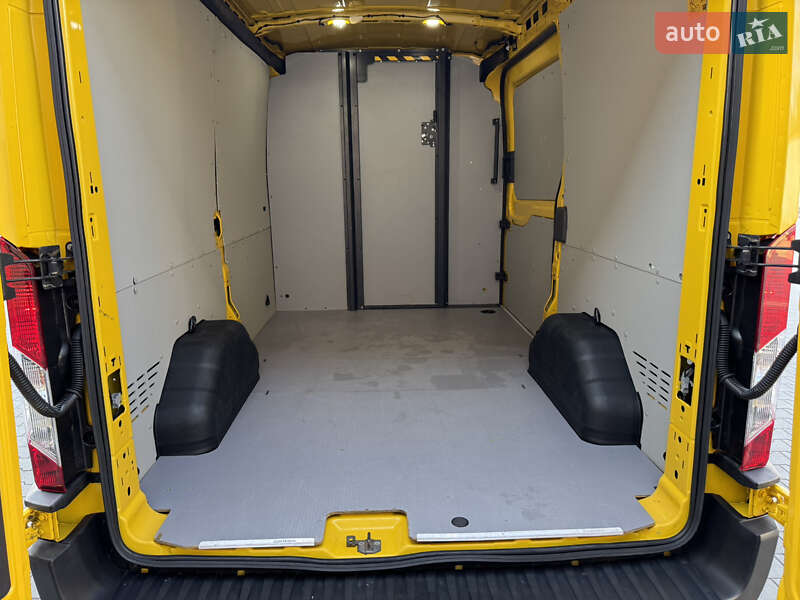 Грузовой фургон Ford Transit 2021 в Ирпене