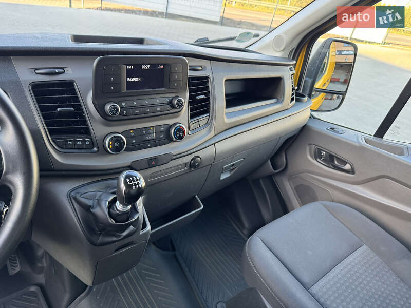 Грузовой фургон Ford Transit 2021 в Ирпене
