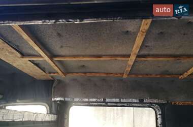 Грузовой фургон Ford Transit 1998 в 