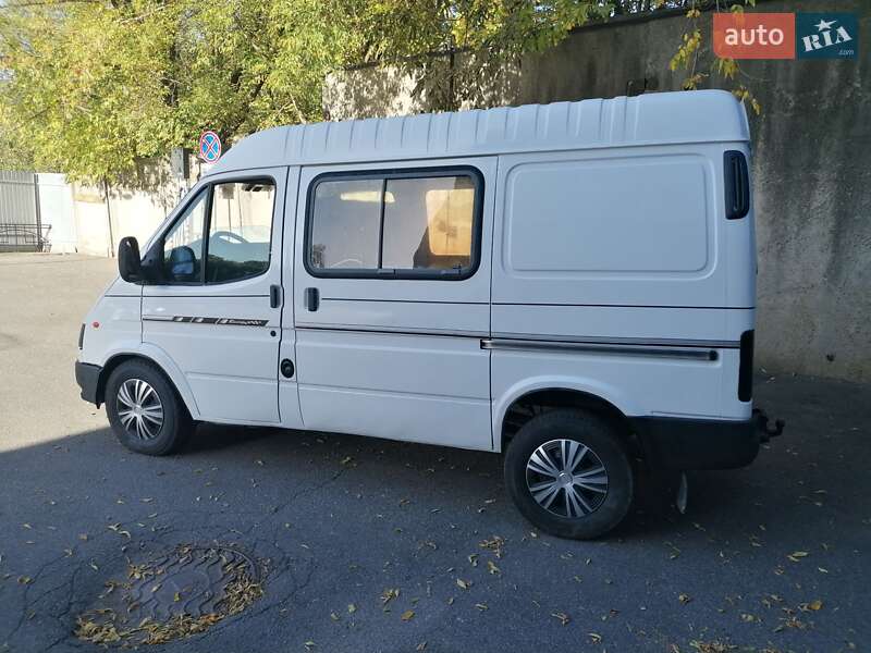 Грузовой фургон Ford Transit 1998 в 