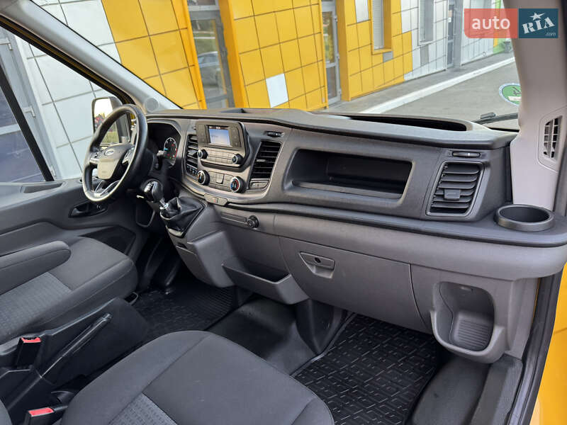 Грузовой фургон Ford Transit 2020 в Ирпене