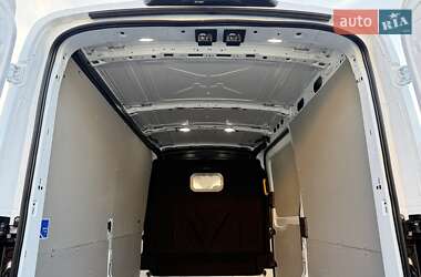Грузовой фургон Ford Transit 2021 в 