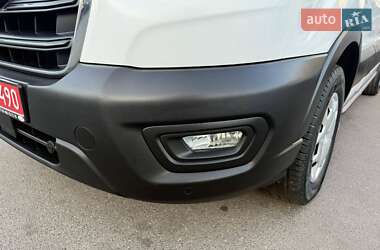 Грузовой фургон Ford Transit 2021 в 