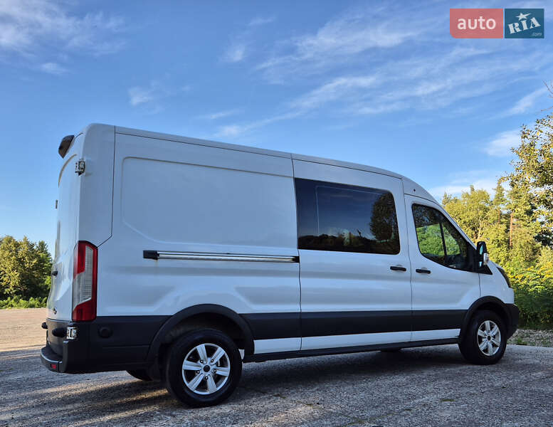 Вантажопасажирський фургон Ford Transit 2017 в Львові