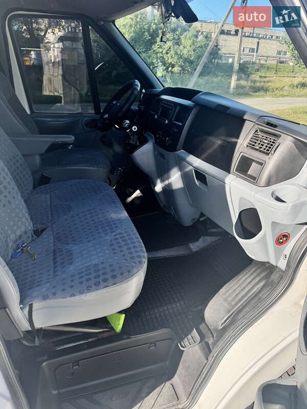 Вантажний фургон Ford Transit 2008 в Горішніх Плавнях