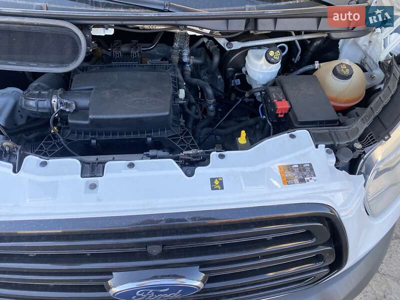 Грузовой фургон Ford Transit 2017 в Киеве