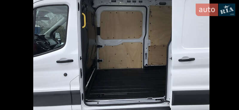 Грузовой фургон Ford Transit 2017 в Киеве