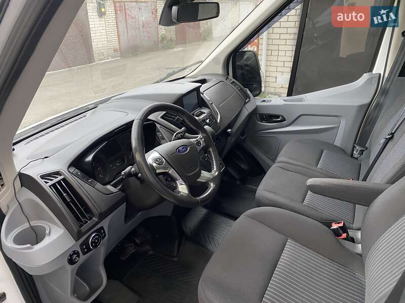 Грузовой фургон Ford Transit 2017 в Киеве