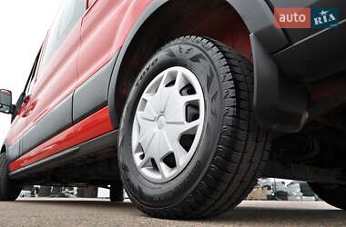 Грузопассажирский фургон Ford Transit 2017 в 
