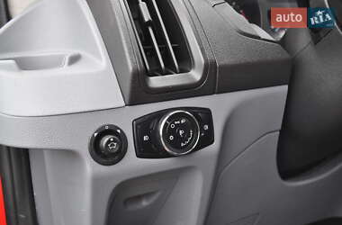 Грузопассажирский фургон Ford Transit 2017 в 